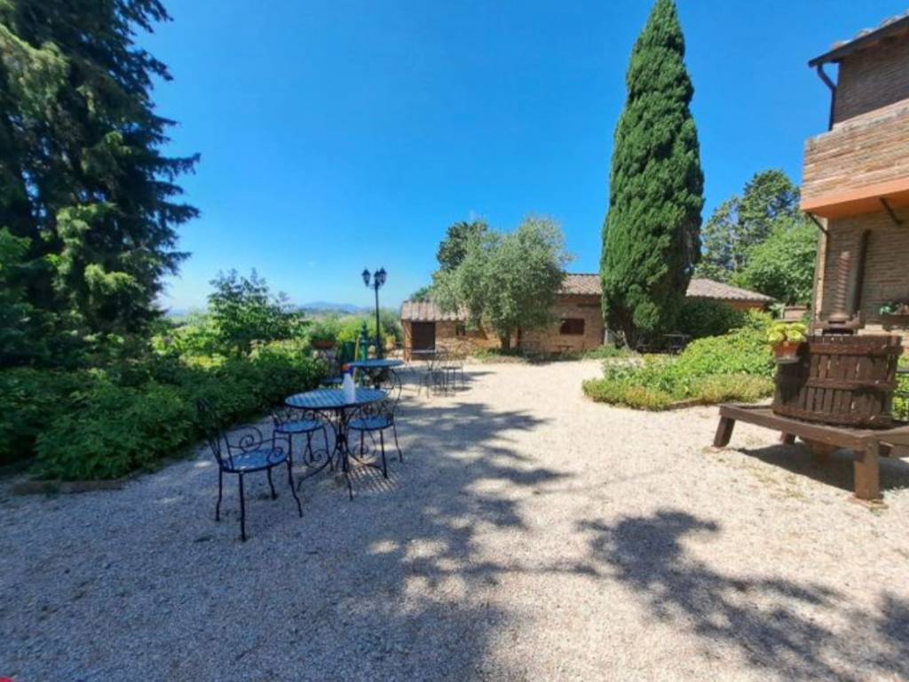 Rustico / casale a Castiglione del lago in Via Romagna - Foto 4