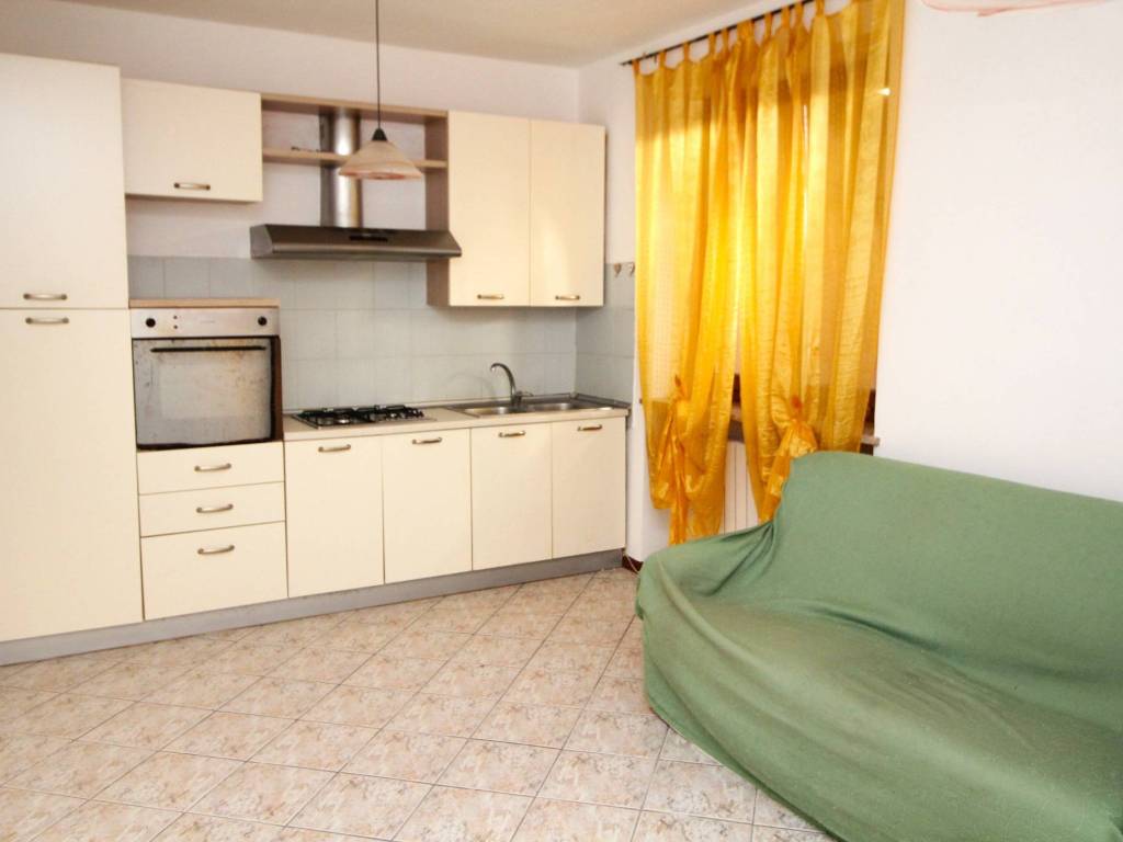 Appartamento a Gorla minore in Piazza 25 Aprile - Foto 4