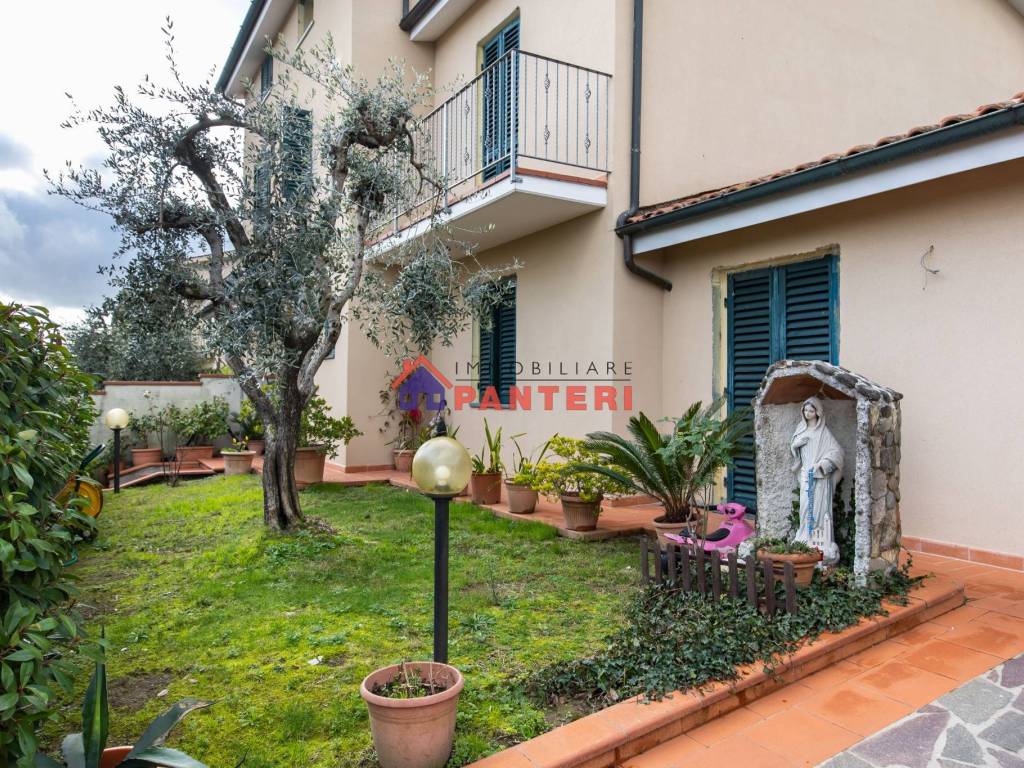 Villa a Pescia in Via del Tiro a Segno - Foto 3