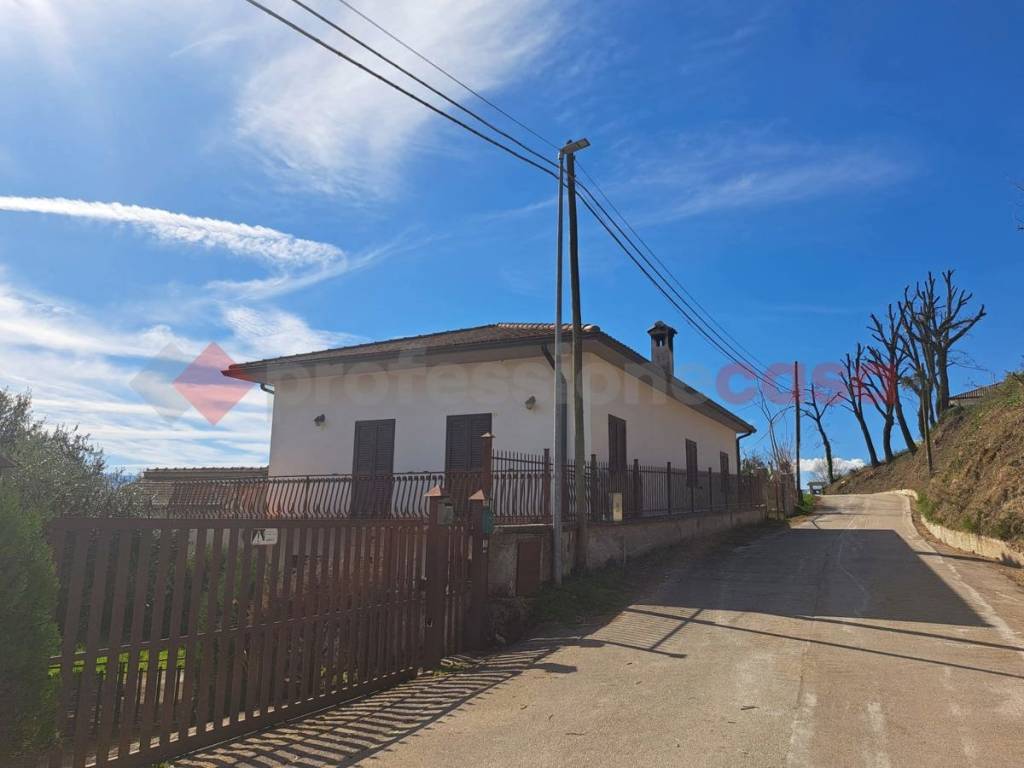 Casa indipendente a Cervaro in Via Santa Lucia, snc - Foto 2