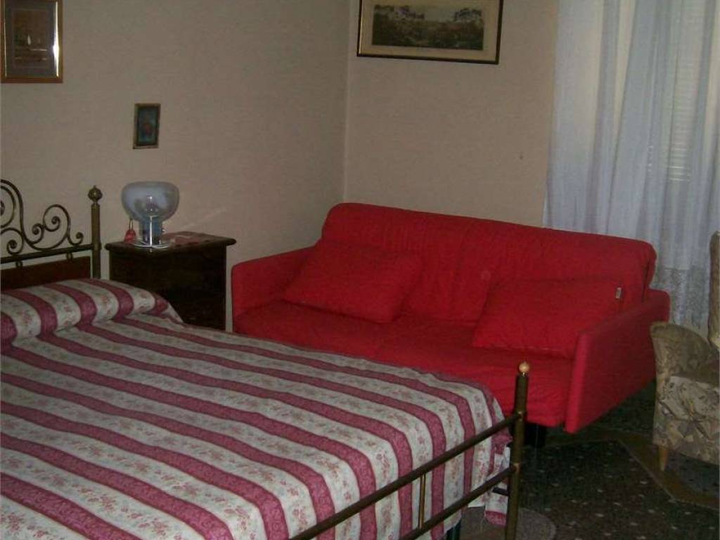 Appartamento a Albenga in Viale Martiri della Libertà - Foto 4