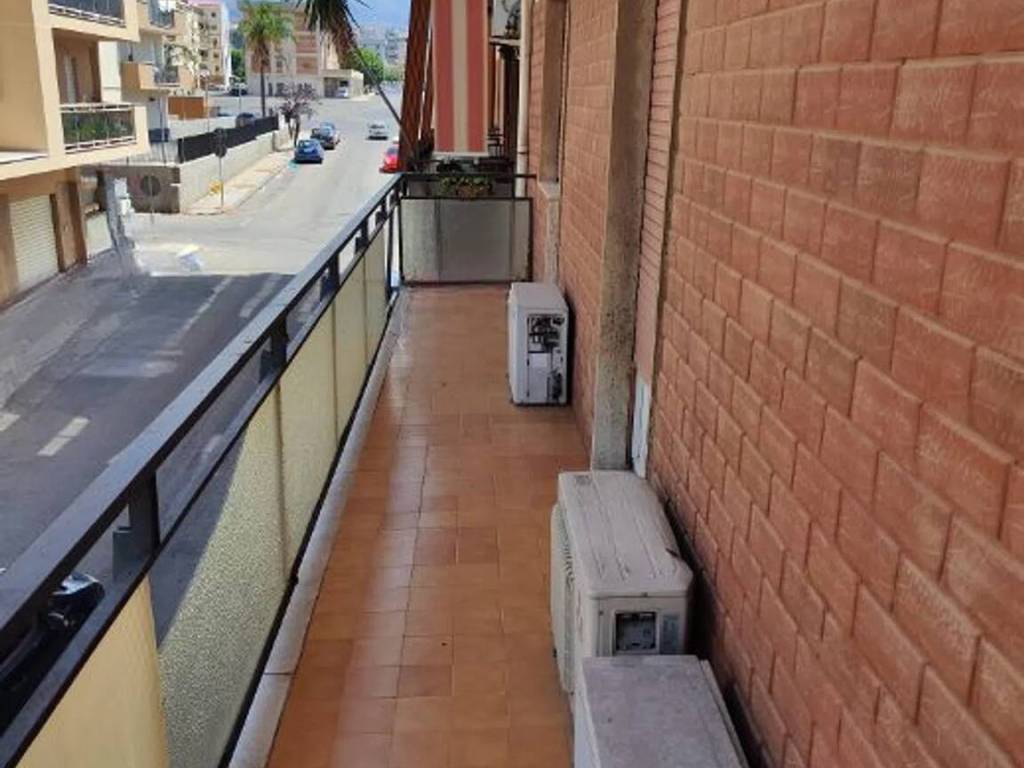 Appartamento a Reggio calabria in Via A. Gatto - Foto 2