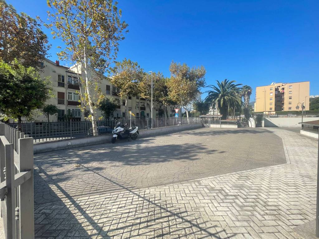 Appartamento a Salerno in Via Raffaele Schiavone - Foto 5
