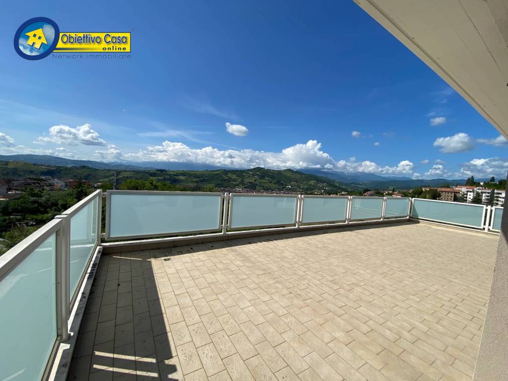 Attico / mansarda a Teramo in viale della resistenza, 69 - Foto 3