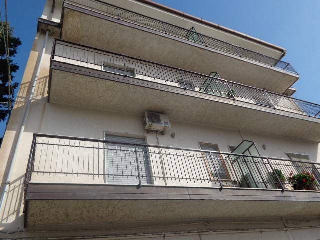 Appartamento a Gioiosa ionica in Viale delle Rimembranze, 139 - Foto 2