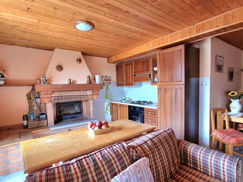 Casa indipendente a Valdilana in Borgata Rivetto, 2 - Foto 2