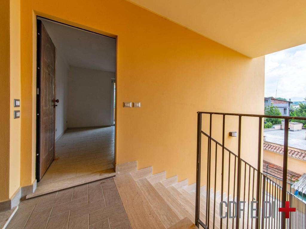 Appartamento a Fara in sabina in Via Enrico Toti - Foto 4
