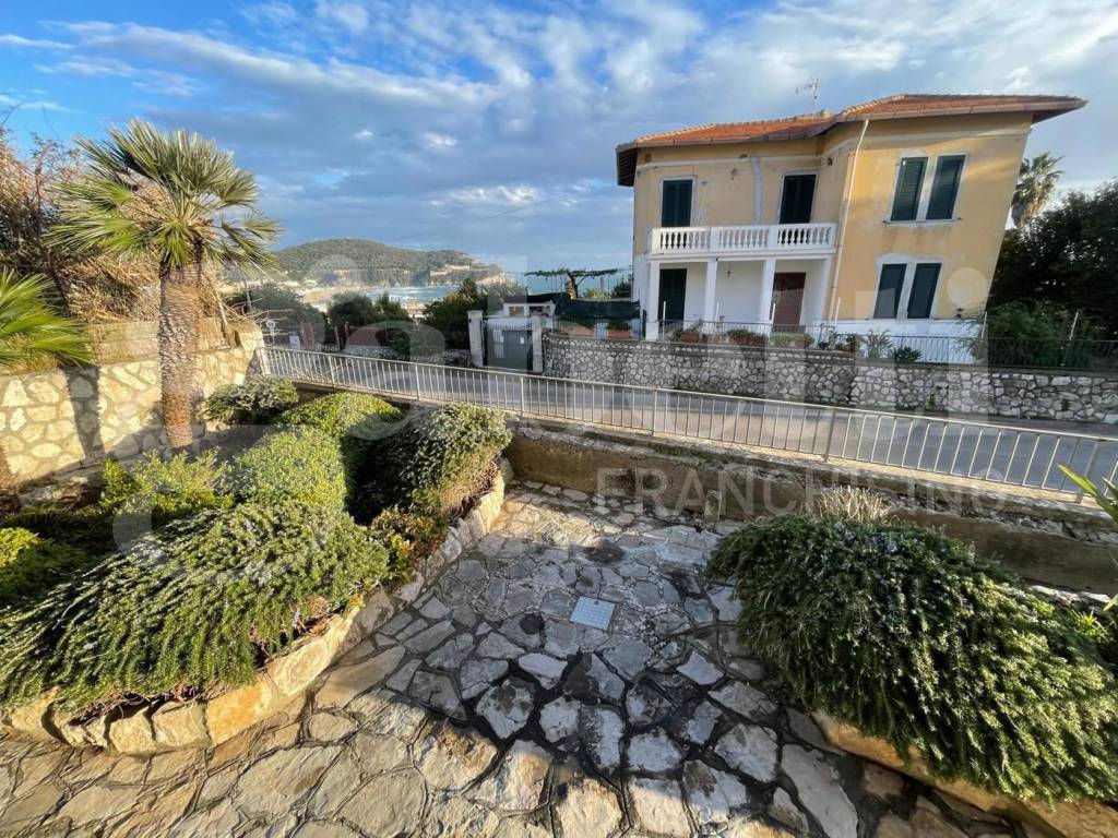 Appartamento a Gaeta in Via Gastone Maresca, 27 - Foto 3