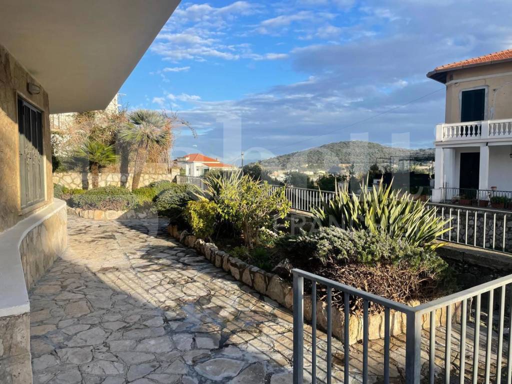 Appartamento a Gaeta in Via Gastone Maresca, 27 - Foto 4