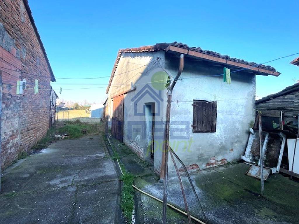 Casa indipendente a Monticelli d'ongina in Via Monticelli Santi - Foto 4