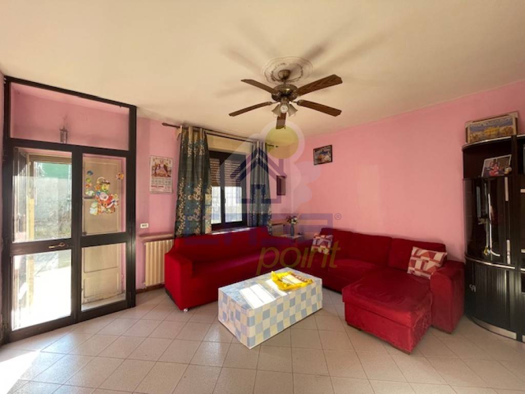Casa indipendente a Monticelli d'ongina in Via Monticelli Santi - Foto 5