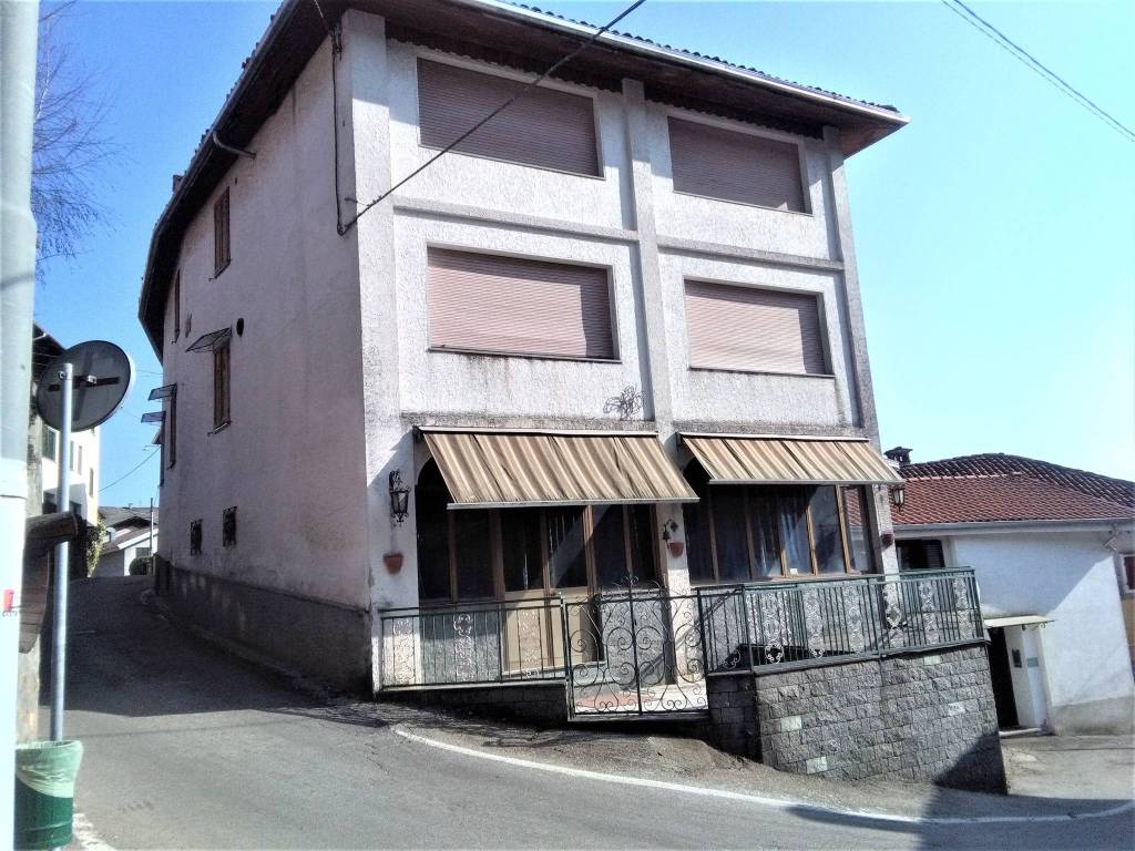 Casa indipendente a Borgosesia in Via per Doccio, 14 - Foto 2