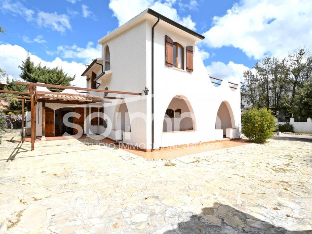 Villa a Sinnai in via delle rose, 3 - Foto 2