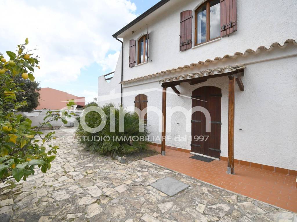 Villa a Sinnai in via delle rose, 3 - Foto 4