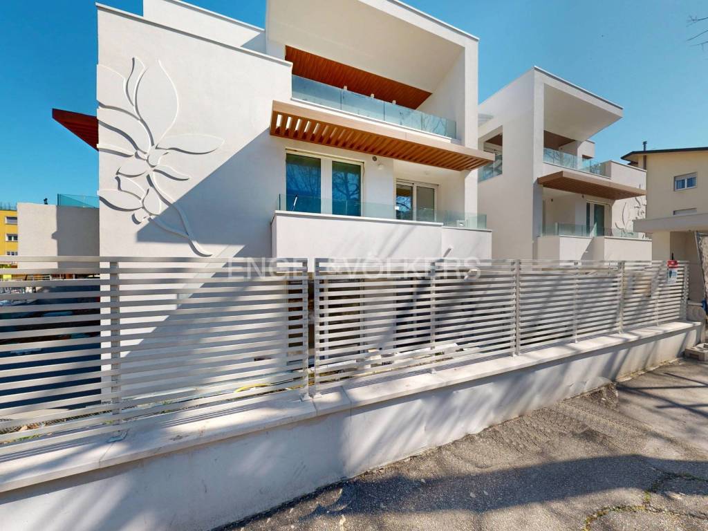 Attico / mansarda a Riccione in Viale Emilia, 66 - Foto 2