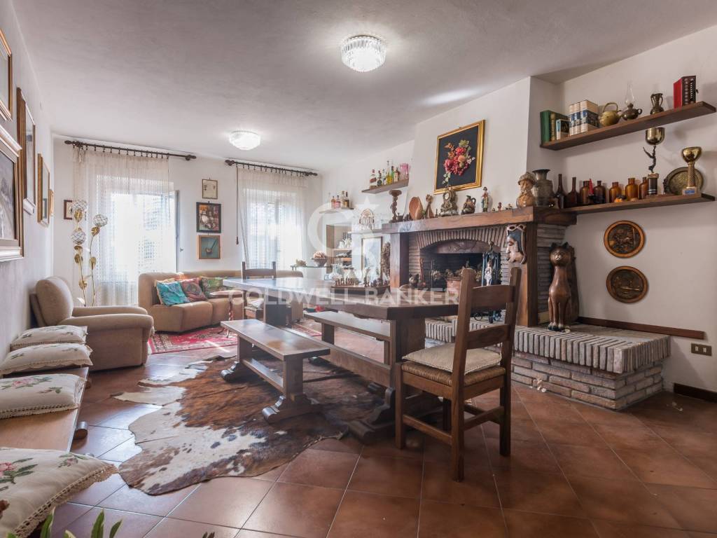 Casa indipendente a Mondaino in Via Roma, 10 - Foto 2