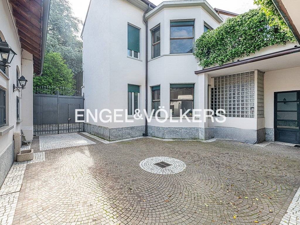 Villa a Seregno in Via Silvio Pellico, 8 - Foto 2