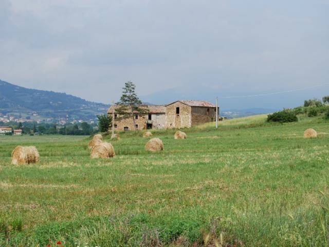 Rustico / casale a Magione in Via Case sparse di Montesperello - Foto 2
