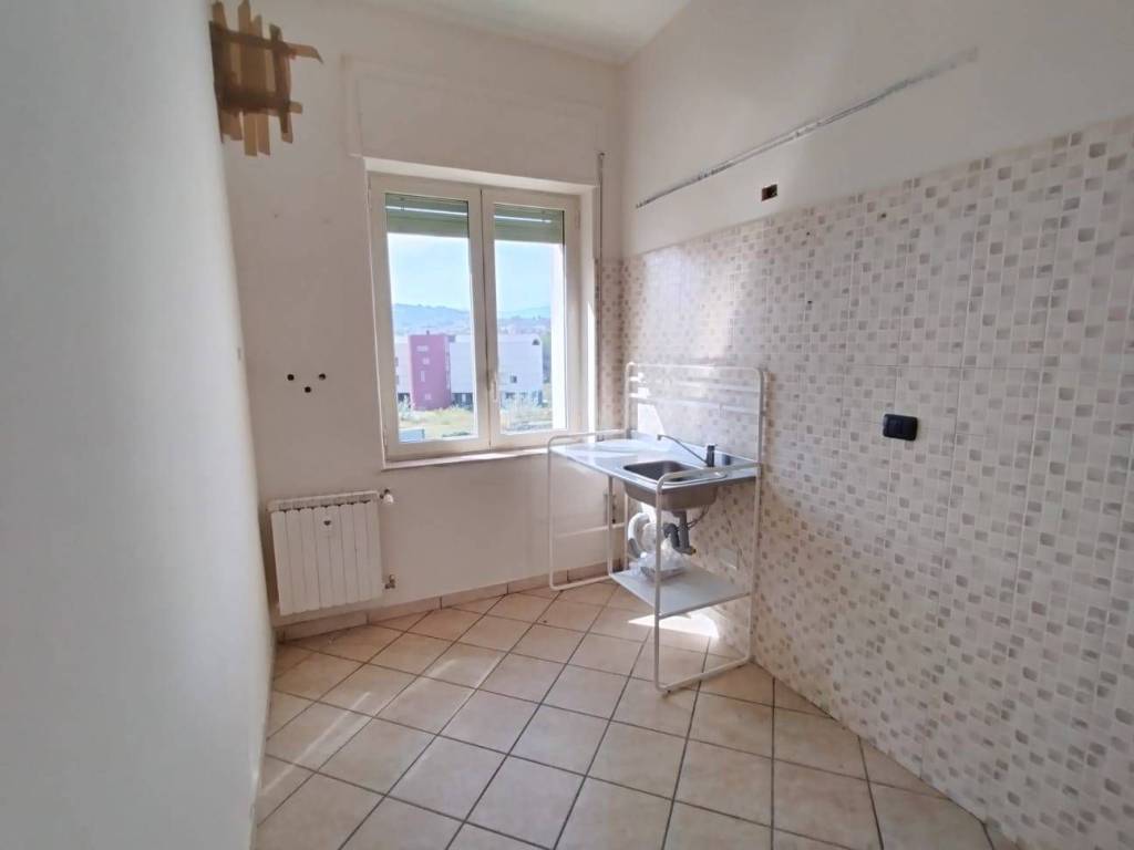 Appartamento a Benevento in Via Tommaso Rossi - Foto 3