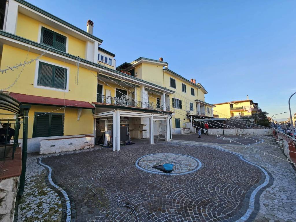 Villetta a schiera a Giugliano in campania in Via Antica Giardini - Foto 2