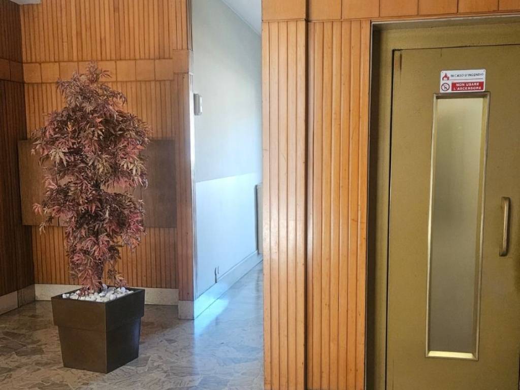 Appartamento a Como in Via Magenta, 21 - Foto 3