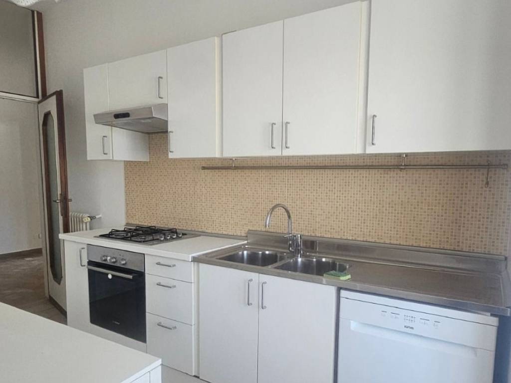 Appartamento a Como in Via Magenta, 21 - Foto 5