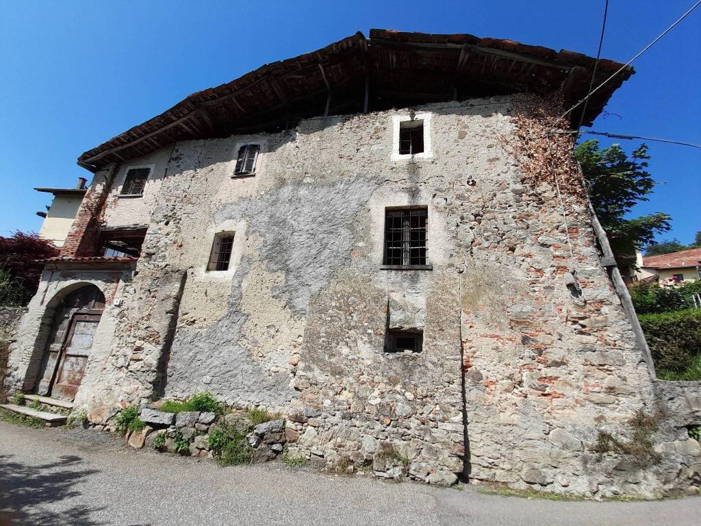 Rustico / casale a Borgosesia in Frazione Lovario - Foto 2