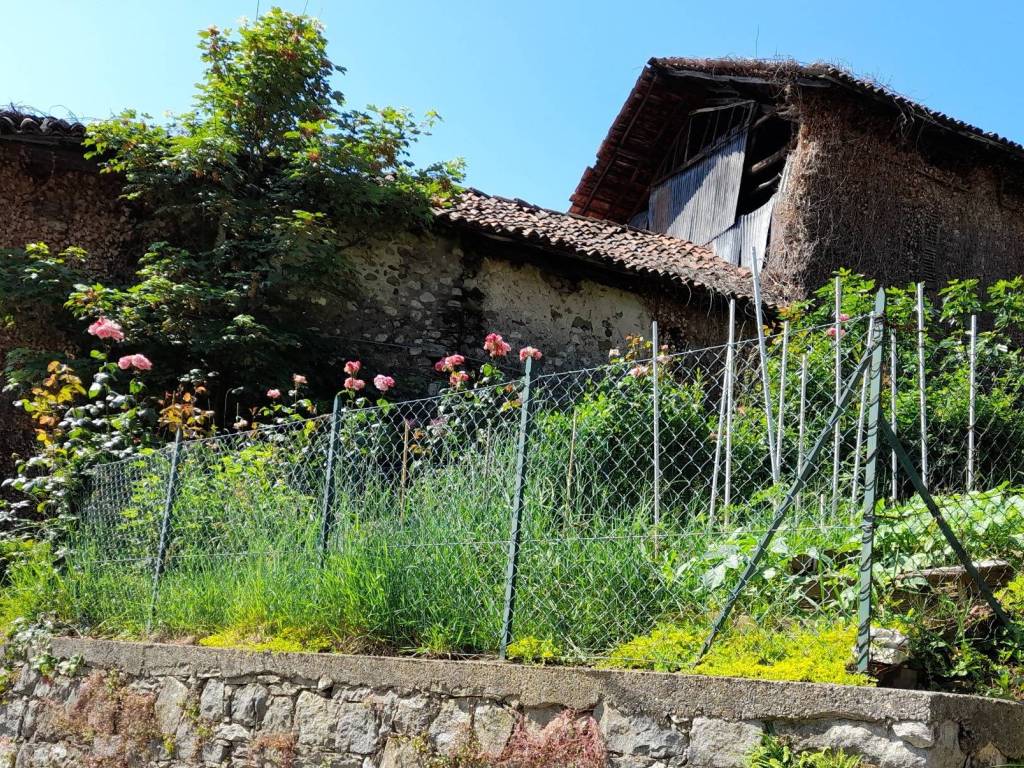 Rustico / casale a Borgosesia in Frazione Lovario - Foto 3