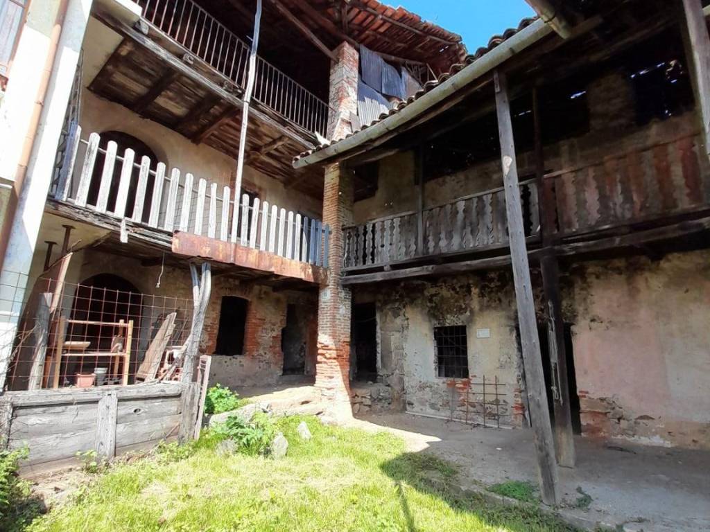 Rustico / casale a Borgosesia in Frazione Lovario - Foto 4