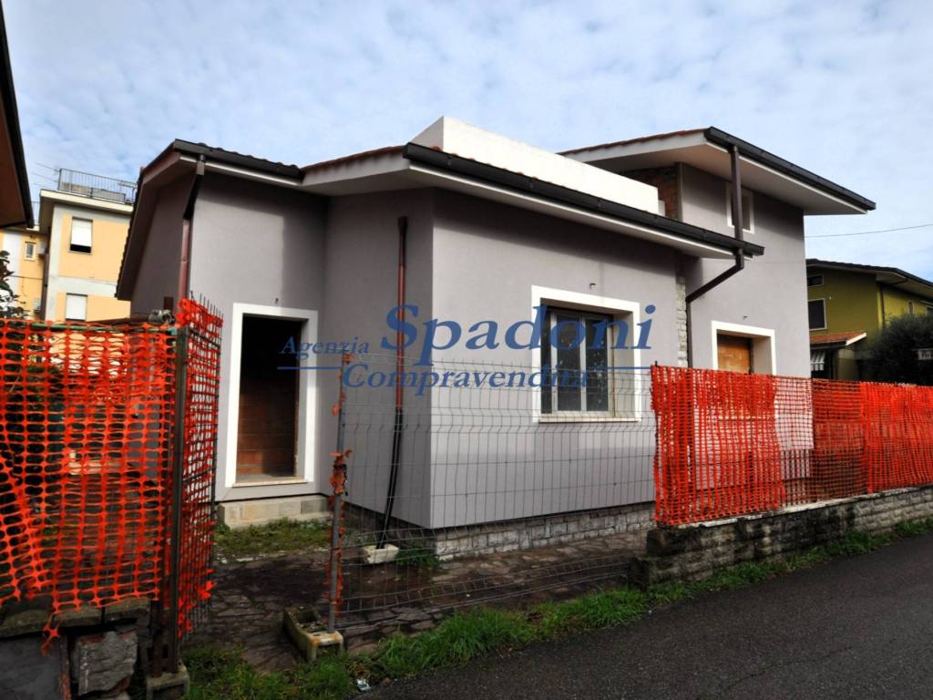 Villa a Ponte buggianese in Piazza Giuseppe Magrini, 2 - Foto 2
