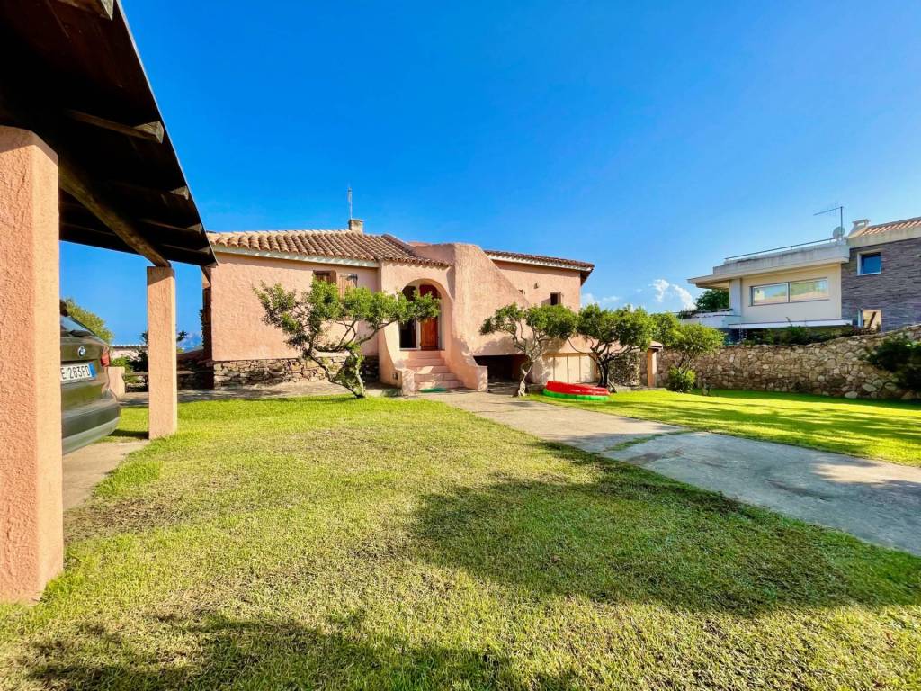 Villa a Golfo aranci in Via Sabina, 12 - Foto 2