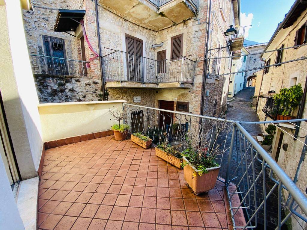 Casa indipendente a Poggio bustone in Via Volturno - Foto 5