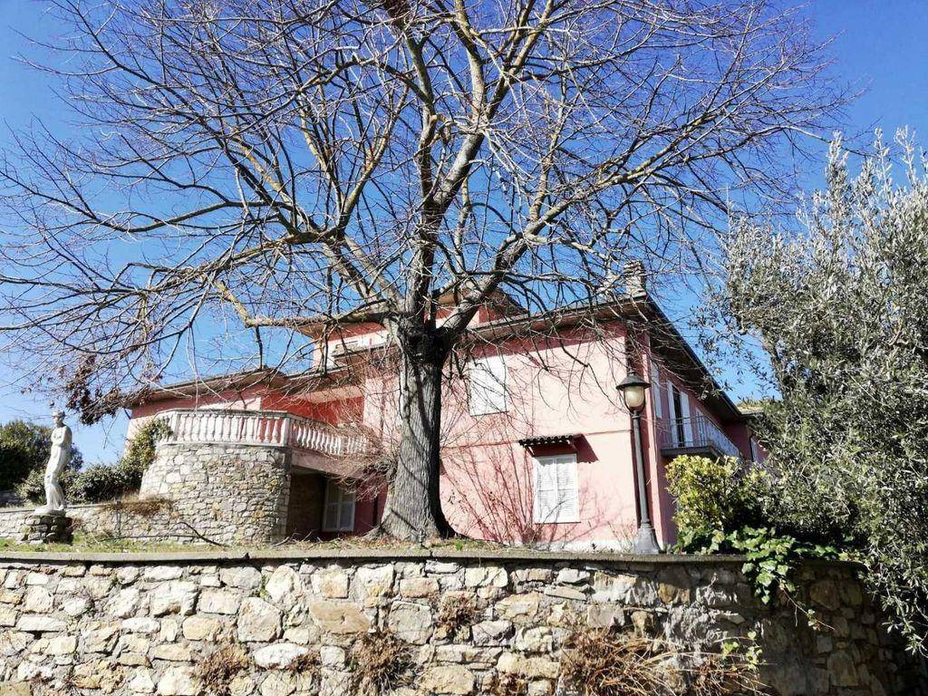 Villa a Castiglione del lago in Via XXV Aprile, 3 - Foto 3