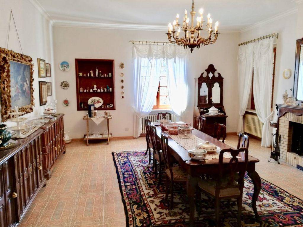 Villa a Castiglione del lago in Via XXV Aprile, 3 - Foto 4