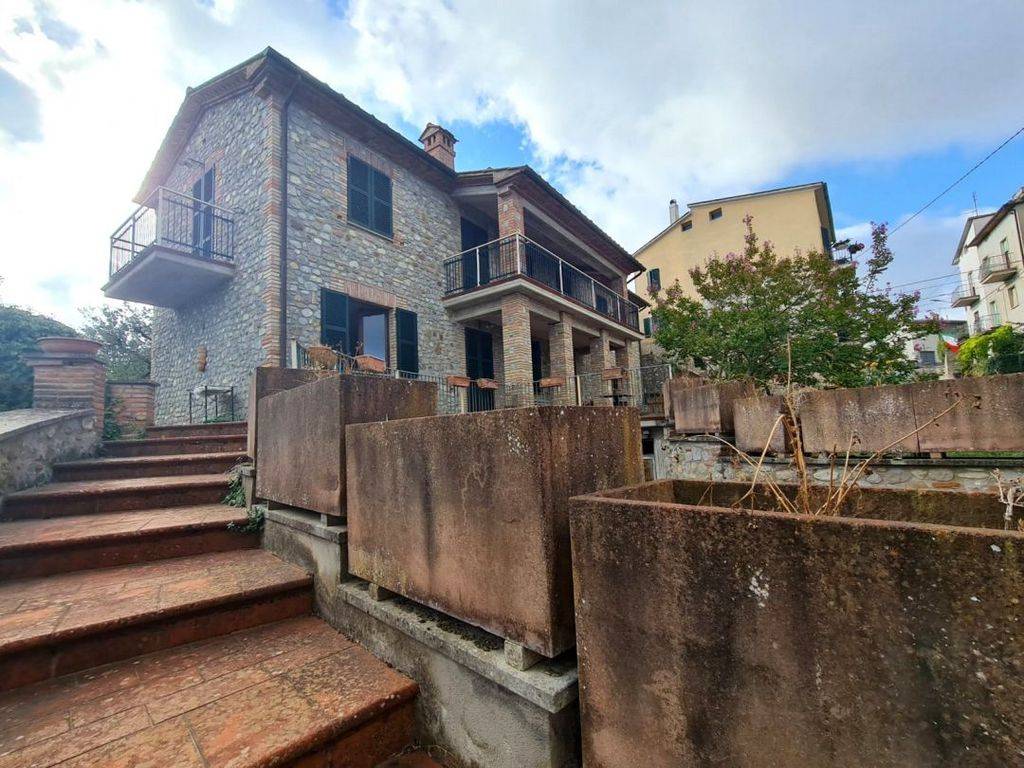 Villa a Fabro in Via di Fabro, 10 - Foto 3