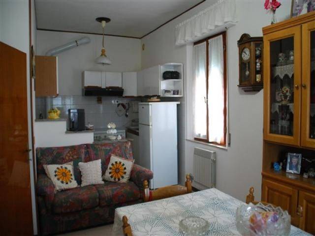 Villa a Castiglione del lago in Via XXV Aprile, 3 - Foto 3