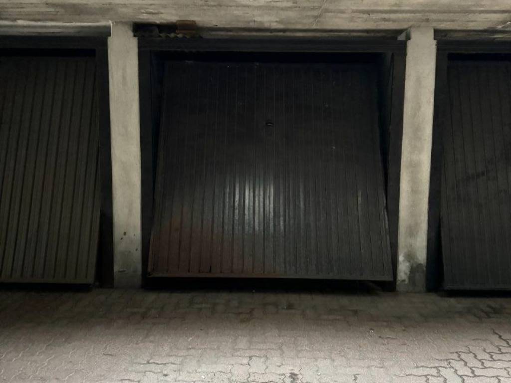 Box / garage a Besozzo in Via 25 Aprile - Foto 2