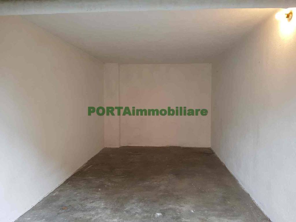 Box / garage a Savona in Via Genova, 17 - Foto 2