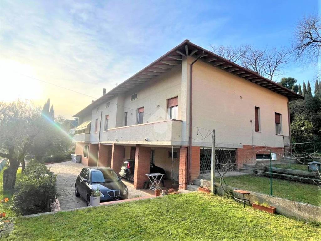 Casa indipendente a Perugia in Via delle grotte, 11 - Foto 3