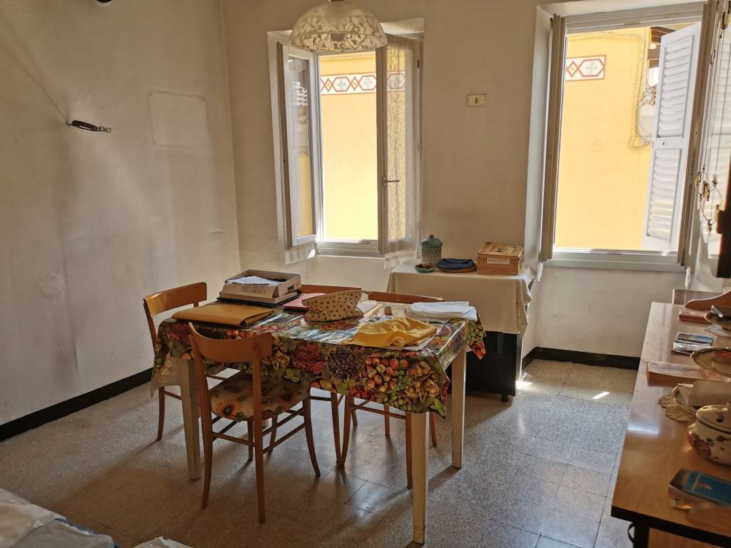 Casa indipendente a Cuasso al monte in Via Scampini, 40 - Foto 2