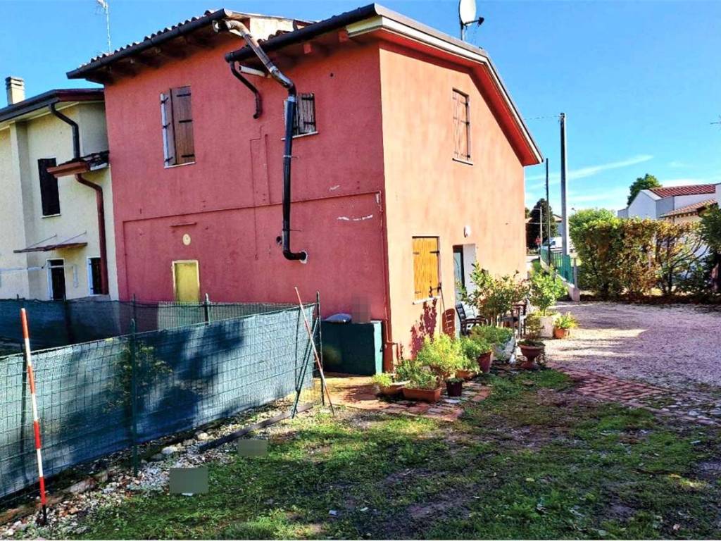 Casa indipendente a San polo di piave in Vicolo del Fabbro - Foto 2