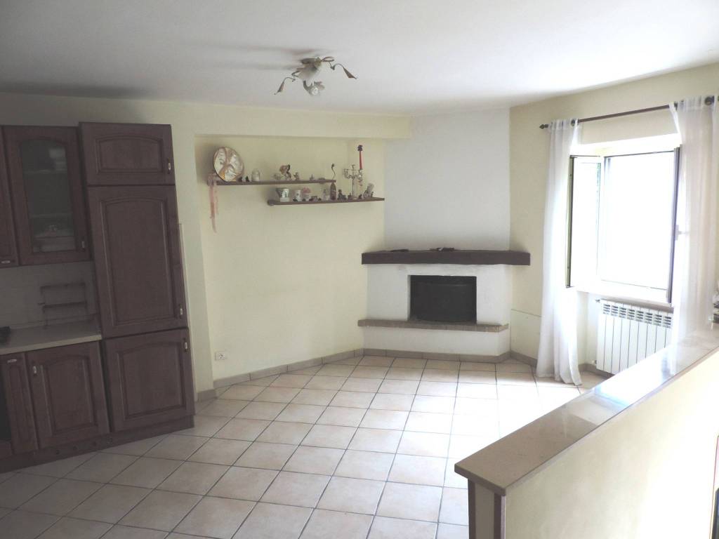 Appartamento a Fara in sabina in Via Santa Maria dei Santi, 15 - Foto 3