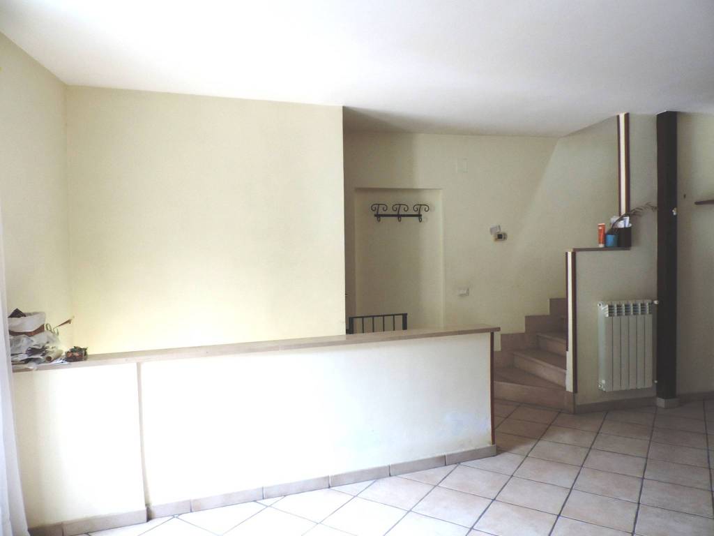 Appartamento a Fara in sabina in Via Santa Maria dei Santi, 15 - Foto 4