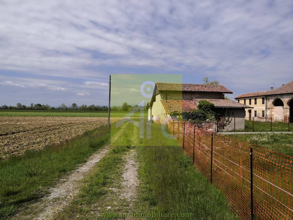 Terreno a Camisano vicentino in Via Seghe, 41 - Foto 2