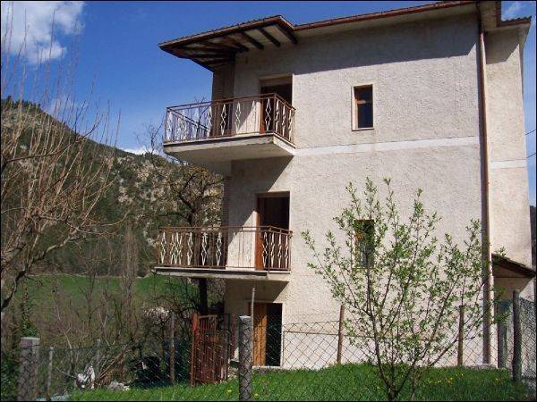 Casa indipendente a Acquasanta terme in Frazione Centrale - Foto 4