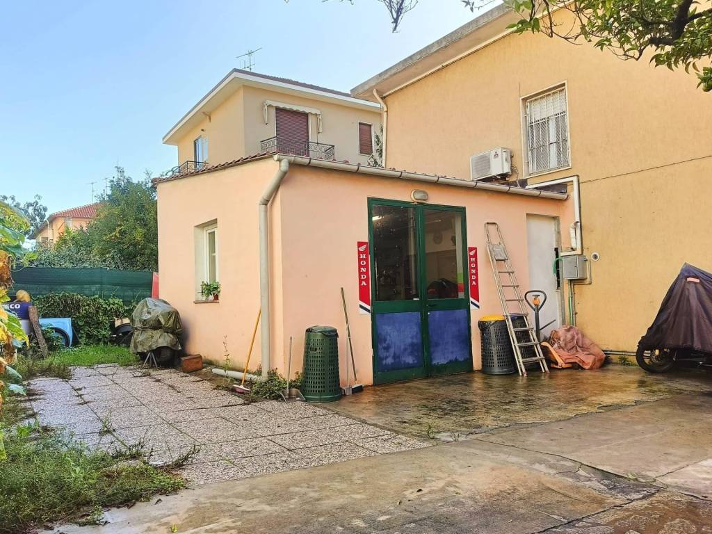 Casa indipendente a San bartolomeo al mare in Via Aurelia, 112 - Foto 4