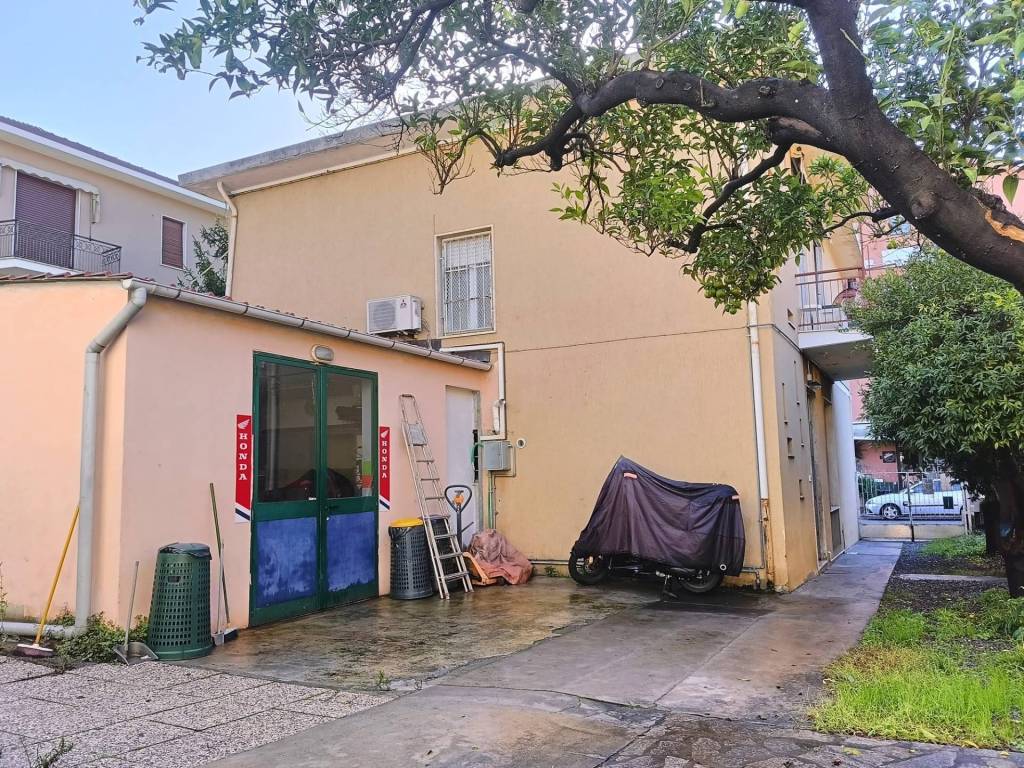 Casa indipendente a San bartolomeo al mare in Via Aurelia, 112 - Foto 5