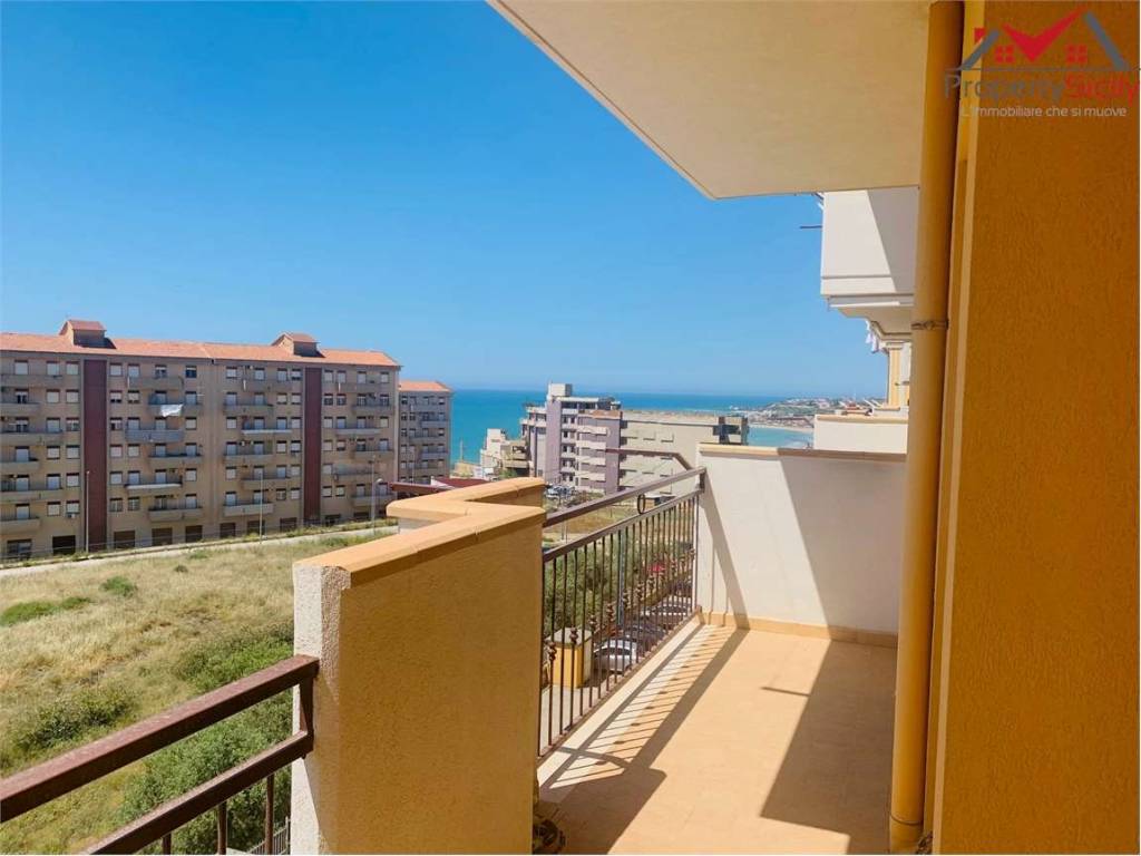 Appartamento a Porto empedocle in Viale Eolo - Foto 2