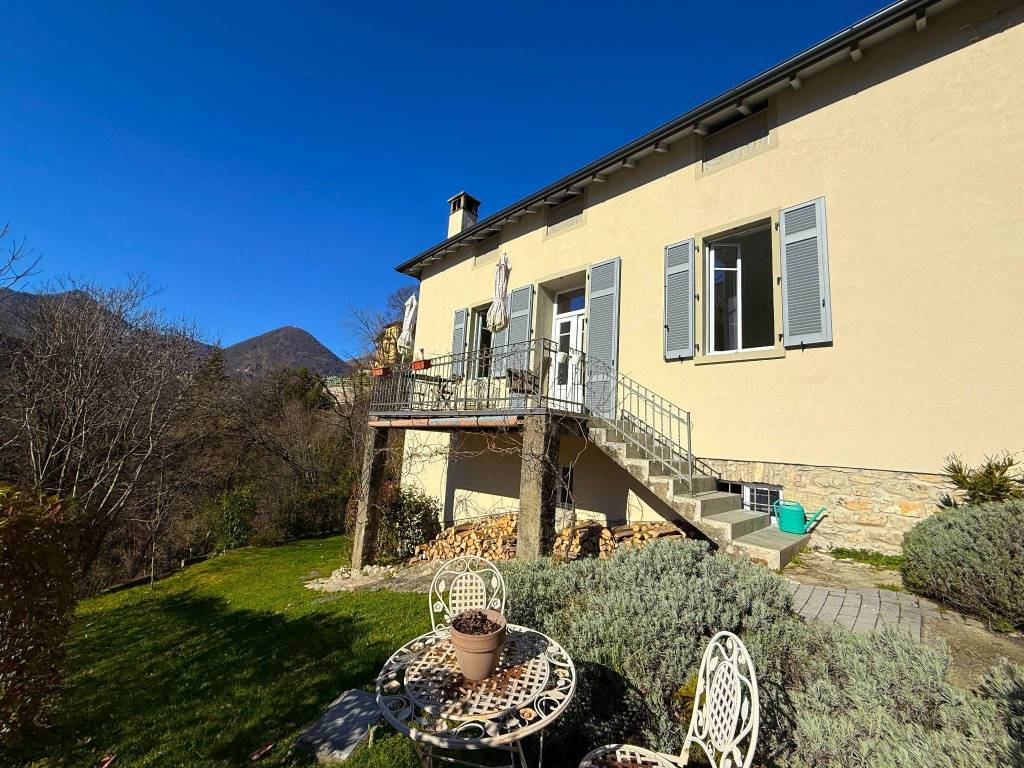 Villa a Argegno in Via Provinciale - Foto 5