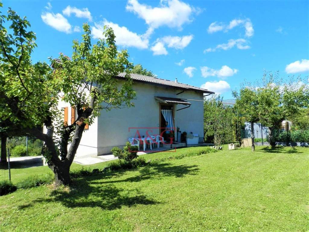 Casa indipendente a Comunanza in Contrada Colle Chiaro - Foto 5